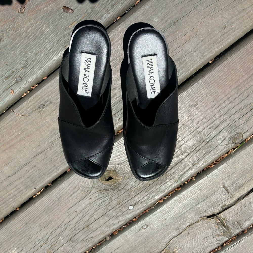 Prima Royale black 6 1/2 M heels